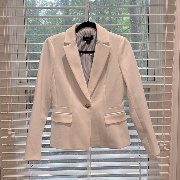 Blazer - Picture 1 of 3